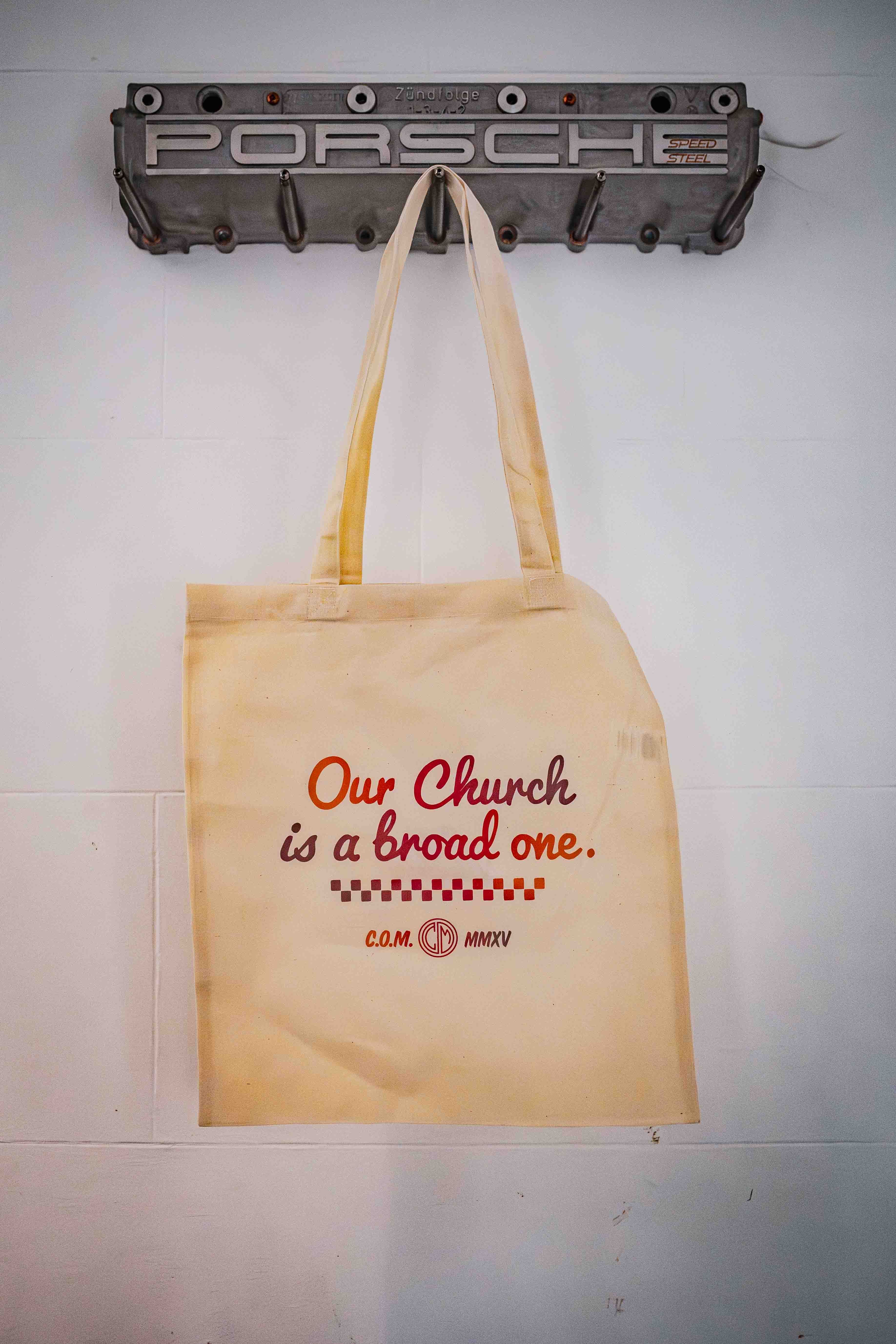 COM. Tote Bag.