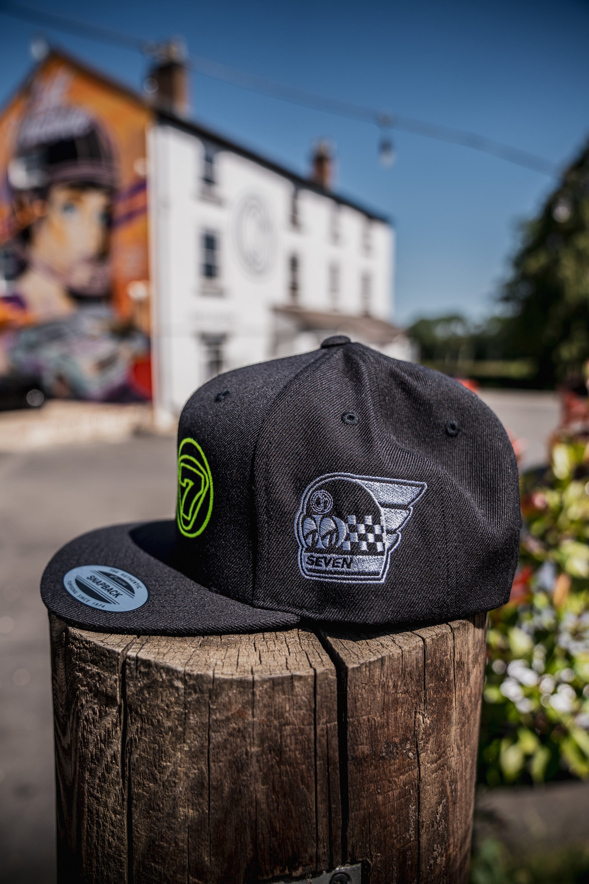 COM X CATERHAM. Snapback Cap. Black